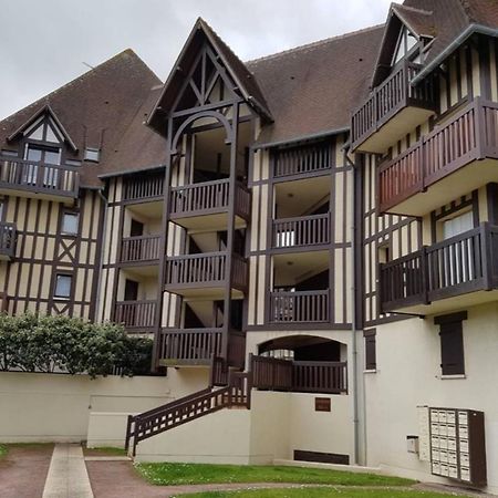 Apt With Balcony At 350 M From The Beach Cabourg Εξωτερικό φωτογραφία