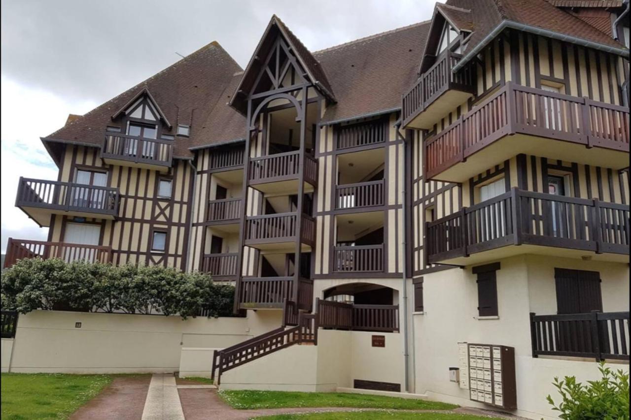 Apt With Balcony At 350 M From The Beach Cabourg Εξωτερικό φωτογραφία